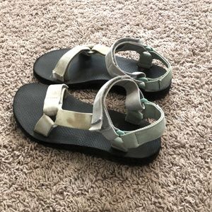 Water shoes, have been worn a couple times, in good condition, nike